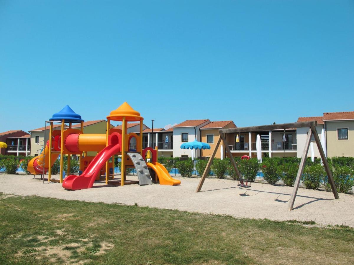 Apartment Belvedere Village-1 By Interhome Cavalcaselle Bagian luar foto